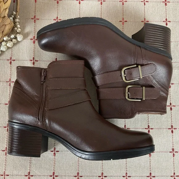 Clarks Collection Ultimate Comfort “Hollis Pearl” Mahogany Leather Ankle Boot 10 - Picture 7 of 7